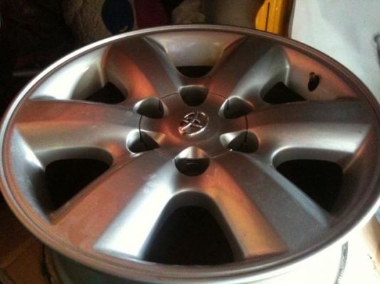 แม๊ก 17  พีรันเนอร์ สภาพสวย ครับ ไม่เคยซ่อม 4 เส้น