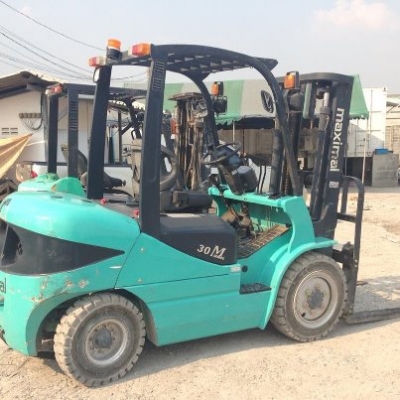 ขายFORKLIFT ISUZU DIESEL 3T. รุ่น FD30T