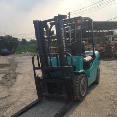 ขายFORKLIFT ISUZU DIESEL 3T. รุ่น FD30T