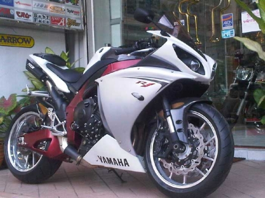 (ปรับราคา ด่วนๆ)ขาย YAMAHA YZF R-1 ปี2010 มี 2คัน สสม-ทะเบียนแท้