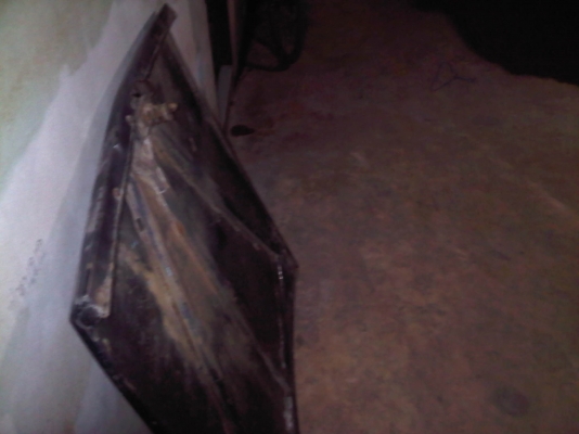 ฝากระโปรง 521