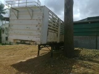 ขายห่างพ่วง สามมิต  3  เพลาแท้  ปี 49 สนใจติดต่อ 081 - 6079515