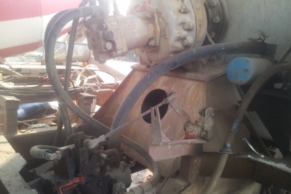 ขายด่วนโม่ปูน 5 คิว พร้อมอุปะกรณ์ ปั้ม คายาบ่า พร้อมใช้งานได้เลยครับ