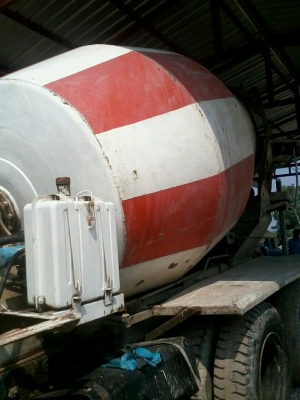 ขายด่วนโม่ปูน 5 คิว พร้อมอุปะกรณ์ ปั้ม คายาบ่า พร้อมใช้งานได้เลยครับ