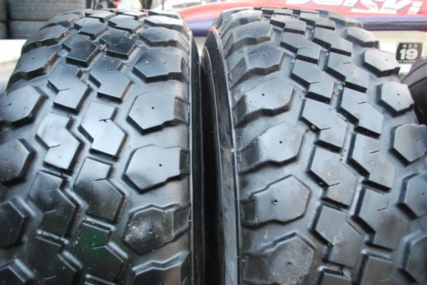 ขายล้อเชอโรกีพร้อมยาว 285-75-16 ขายล้อเชอโรกีพร้อมยาว 285-75-16