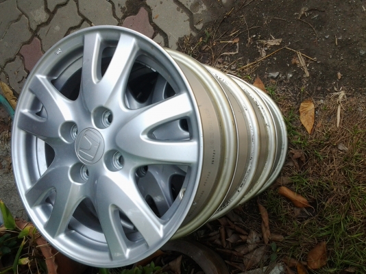 บริอ้ ขอบ14 บริอ้ ขอบ14