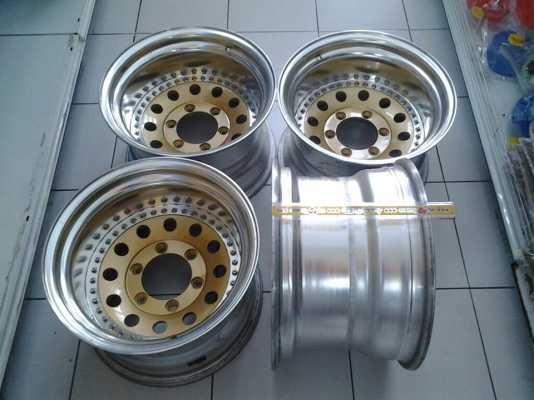 ล้อแม็กหยดน้ำ RAGUNA 2ชิ้น ขอบ15นิ้ว กว้าง11.5นิ้ว ลึก6นิ้ว