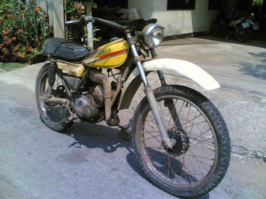 ขายยามาฮ่า Dt100 เล่มทะเบียน(กำลังตามชุดโอน)เครื่องดีพอใช้โครงไม่ผุคันสตาร์ทคันเกียร์ไม่เชื่อม 8500 บาท ขายยามาฮ่า Dt100 เล่มทะเบียน(กำลังตามชุดโอน)เครื่องดีพอใช้โครงไม่ผุคันสตาร์ทคันเกียร์ไม่เชื่อม 8500 บาท