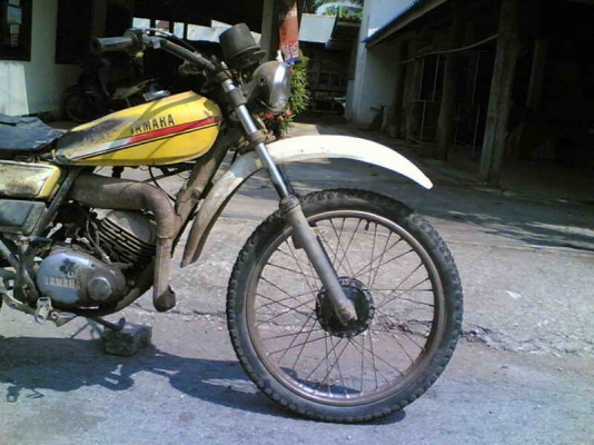 ขายยามาฮ่า Dt100 เล่มทะเบียน(กำลังตามชุดโอน)เครื่องดีพอใช้โครงไม่ผุคันสตาร์ทคันเกียร์ไม่เชื่อม 8500 บาท ขายยามาฮ่า Dt100 เล่มทะเบียน(กำลังตามชุดโอน)เครื่องดีพอใช้โครงไม่ผุคันสตาร์ทคันเกียร์ไม่เชื่อม 8500 บาท