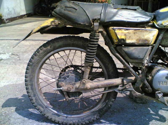 ขายยามาฮ่า Dt100 เล่มทะเบียน(กำลังตามชุดโอน)เครื่องดีพอใช้โครงไม่ผุคันสตาร์ทคันเกียร์ไม่เชื่อม 8500 บาท ขายยามาฮ่า Dt100 เล่มทะเบียน(กำลังตามชุดโอน)เครื่องดีพอใช้โครงไม่ผุคันสตาร์ทคันเกียร์ไม่เชื่อม 8500 บาท