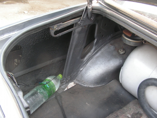 ซันนีFF1300CC LPG 40,000บาท สภาพพร้อมใช้(รูปเพี๊ยบ)