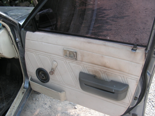 ซันนีFF1300CC LPG 40,000บาท สภาพพร้อมใช้(รูปเพี๊ยบ)