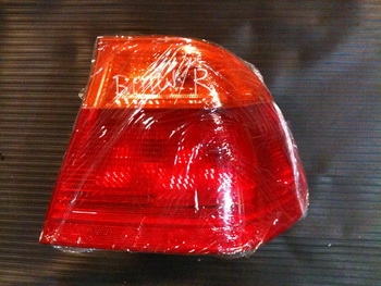 ไฟท้ายของแท้ใส่ BMW E46  ข้างขวา ราคา1200 สภาพใหม่