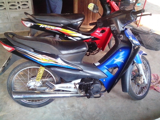 เวฟ สีแดง 12500  สีน้ำเงิน 16500 มีชุดโอนพร้อม