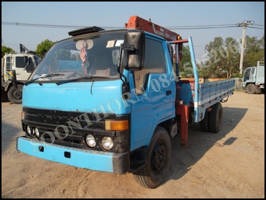 ขายด่วน รถบรรทุก 6 ล้อ TOYOTA DINA BU87 115 แรง พร้อมเครน UNIC 2 ตัน สภาพสวย พร้อมใช้งาน  ราคาสุดคุ้ม