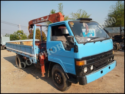 ขายด่วน รถบรรทุก 6 ล้อ TOYOTA DINA BU87 115 แรง พร้อมเครน UNIC 2 ตัน สภาพสวย พร้อมใช้งาน  ราคาสุดคุ้ม