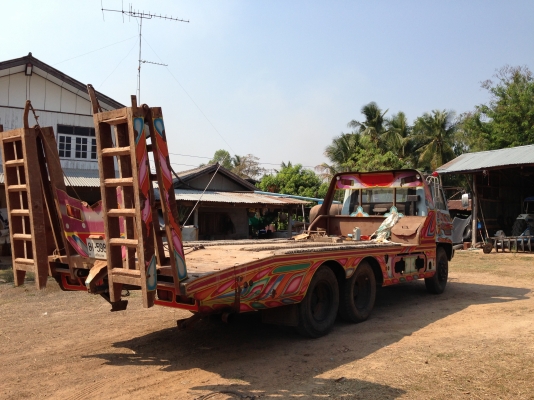 ขายรถ10ล้อ มีภาพวีดีโอ ISUZU JCM เครื่อง 6BD1-165 แรงrn รถหางปลา เพลาเดียว สีสันลวดลาย สวยทั้งคัน rn ขายรถ10ล้อ มีภาพวีดีโอ ISUZU JCM เครื่อง 6BD1-165 แรงrn รถหางปลา เพลาเดียว สีสันลวดลาย สวยทั้งคัน rn