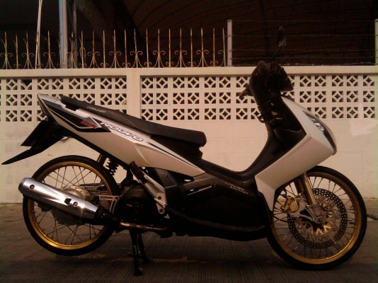 ขออนุญาติขาย Yamaha Nouvo MX สภาพสวย สีขาว ขออนุญาติขาย Yamaha Nouvo MX สภาพสวย สีขาว