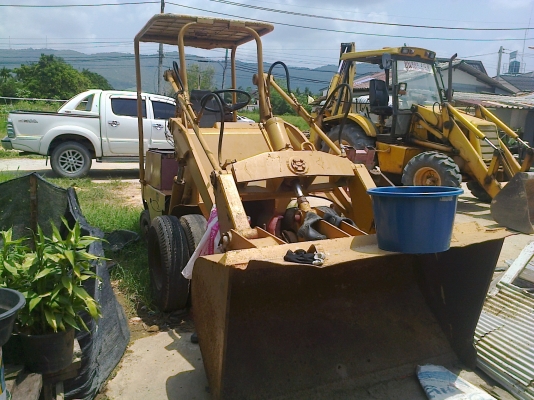 รถตัก6ล้อยางKOMATSU  3ตัน เครื่องISUZU4สูบดีเซล