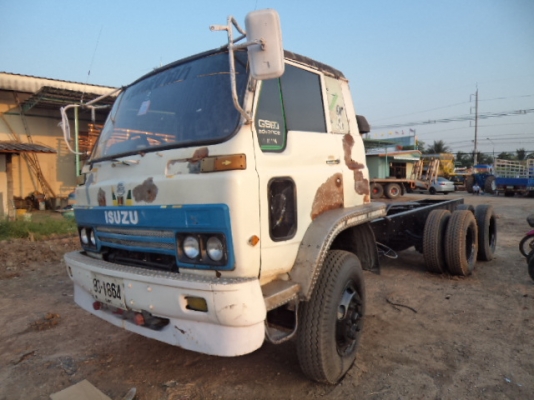 ขายรถอีซูซุ10ล้อหัวคัซซี เครื่อง195แรง เบรกทิิฟฟี พวงมาลัยเพาเวอร์