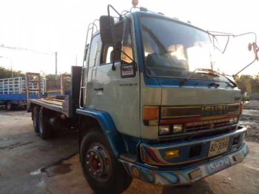 ขายรถอีซูซุร็อก10ล้อเทเลอร์ สภาพสวยๆพร้อมใช้งานคับ