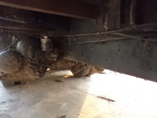 ขายรถอีซูซุร็อก10ล้อเทเลอร์ สภาพสวยๆพร้อมใช้งานคับ