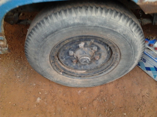 ***ขายแล้วครับขอบคุณ Truck2hand ขาย 4ล้อ NISSAN นิสสันคาร์บอน เครื่องSD22 วางใหม่ (ลงเล่ม)แห้งๆ แน่นๆ สตาร์ทง่าย ช่วงล่างดีคัสซีสวย กระบะไม้คอกไม้ สวยไม่ผุไม่หักพื้นดี หัวไม่สวยมีผุ มีลอก ยางดี4เส้น เครื่องติดวิ่งได้ ขายตามสภาพ พร้อมใช้ พร้อมลุยงาน ราคาต่