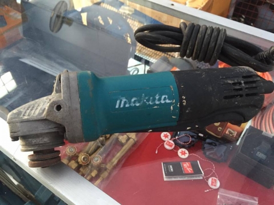 ขายเครื่องเจียร์ 4" มือสอง สภาพสวยๆ 3 ตัวครับ