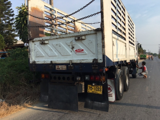 ขาย 10 ล้อ อีซูซุ FVM 240 แรง ปี 55 ยาว 6.5 ม. สภาพสวย พร้อมใช้  จัดแนนท์ได้ครับ สนใจติดต่อ 081-9420141  ,  081-5715326