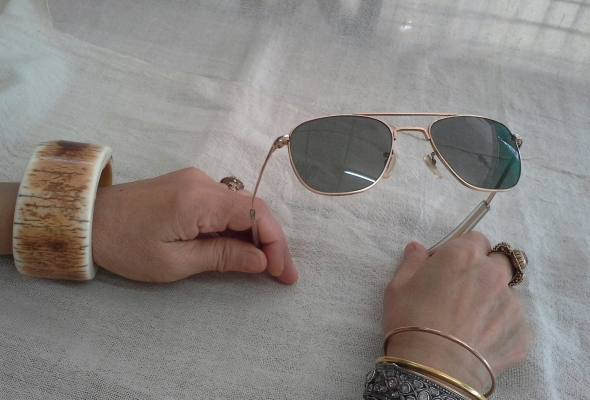 แว่นตาเสืออากาศโกลด์ฟิลด์อันดับหนึ่งของแผ่นดิน  WELSH handmade in USA  12K  ตัวลึก!