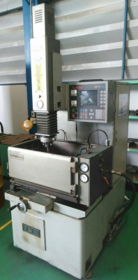 CNC EDM DAE HAN ขนาดใหญ่มาก ขนาดแท้ง 1,800*1,200 มม. ขนาดโต๊ะงาน 1,200*800 มม. ปี 2012