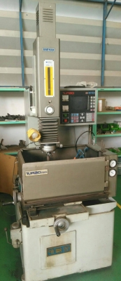 CNC EDM DAE HAN ขนาดใหญ่มาก ขนาดแท้ง 1,800*1,200 มม. ขนาดโต๊ะงาน 1,200*800 มม. ปี 2012