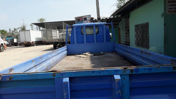 รถบรรทุก 6 ล้อ ปี 53 ISUZU รุ่นNKR เครื่อง 120 แรง ยาว  4.20 เมตร รถใช้น้ำมัน ราคา 290,000 บ.รถอยู่สระบุรี