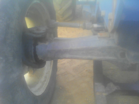 ขายรถไถฟอรด์6610  4*4  คานหน้าคาลาโล่    ทะเบียนครบ