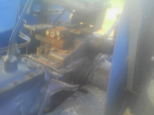 ขายรถไถฟอรด์6610  4*4  คานหน้าคาลาโล่    ทะเบียนครบ