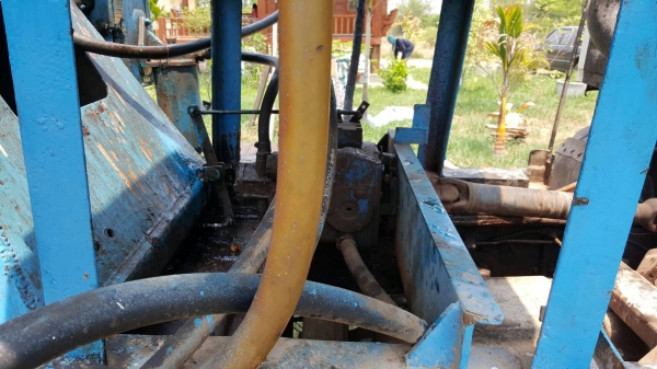 ขาย รถโม่ปูน แบบโม่โซ่ 5 คิว UD 2 เพลา เครื่อง V8 280 แรงม้า เกียร์ใหญ่ คัสซีสวยตลอดเส้น รถใช้งานอยู่ประจำ เอกสารเล่มทะเบียนพร้อมโอน