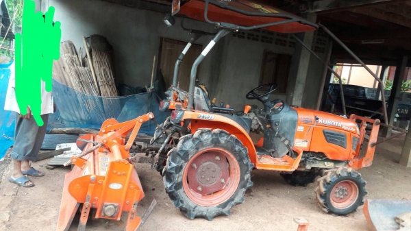 Kubota B2420 ตัวเปล่านะครับ เล่มพร้อมโอน Kubota B2420 ตัวเปล่านะครับ เล่มพร้อมโอน
