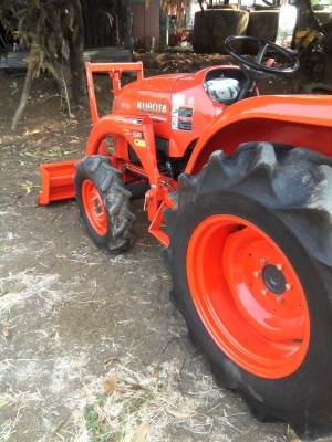 รถไถคูโบต้ากรุณาโทรหาเบอร์นี้นะครับเจ้าของรถครับ 0857302401 รถไถคูโบต้ากรุณาโทรหาเบอร์นี้นะครับเจ้าของรถครับ 0857302401