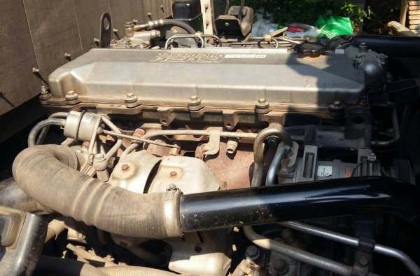 หกล้อ อีซูชุ NQR150ปี51ช่วงยาว5.50ม สภาพดีพร้อมใช้งาน ทะเบียนพร้อมโอน