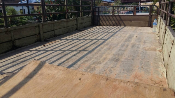 หกล้อ อีซูชุ NQR150ปี51ช่วงยาว5.50ม สภาพดีพร้อมใช้งาน ทะเบียนพร้อมโอน