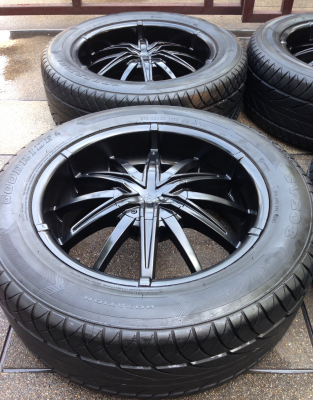 ล้อแท้ USA ขอบ20 พร้อมยาง 275 55 20 กลางปี12 ดอกเต็ม ใช้ยาว ราคาไม่แพง