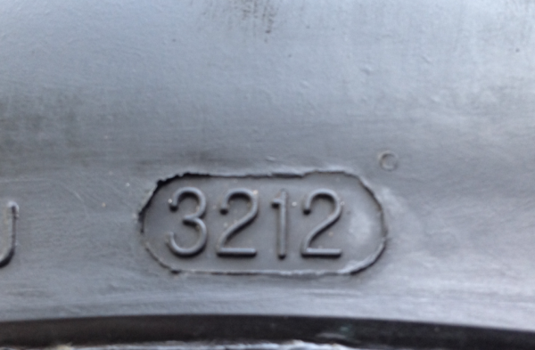 ล้อแท้ USA ขอบ20 พร้อมยาง 275 55 20 กลางปี12 ดอกเต็ม ใช้ยาว ราคาไม่แพง