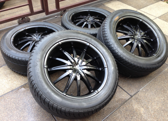 ล้อแท้ USA ขอบ20 พร้อมยาง 275 55 20 กลางปี12 ดอกเต็ม ใช้ยาว ราคาไม่แพง