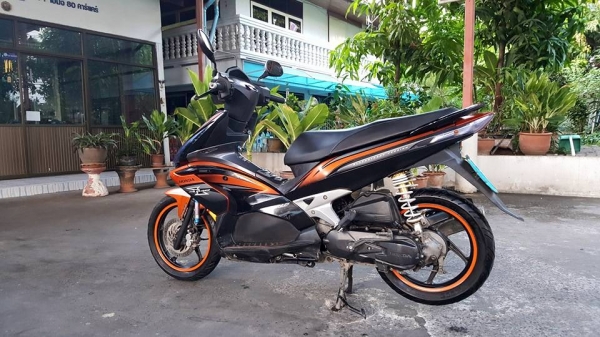 HONDA AIRBLADE-i NEW 110 CC รุ่น TOP COMBI BRAKE หัวฉีด ฟรีค่าโอน