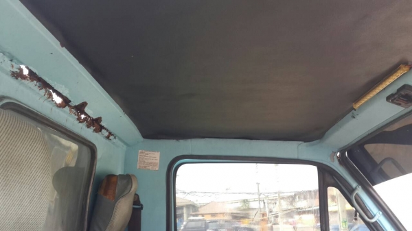 รถอีซูซู 6 ล้อ ( ไม่ดั้ม ) NKR 88 แรงม้า.    สนใจติดต่อ  081 - 6079515