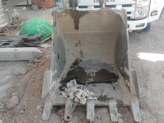 รถแบคโฮ  CAT  320B.    สนใจติดต่อ   081 - 6079515