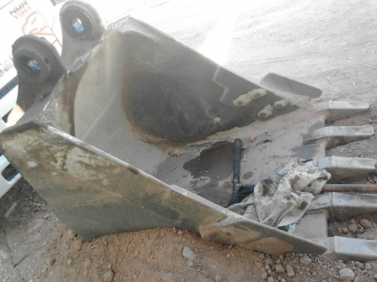 รถแบคโฮ  CAT  320B.    สนใจติดต่อ   081 - 6079515