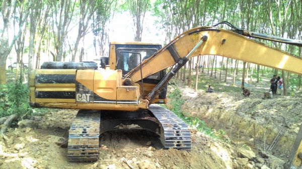 ขายรถแบคโฮ CAT 315 B ระบบไฟเต็ม ราคา 600000 ขายรถแบคโฮ CAT 315 B ระบบไฟเต็ม ราคา 600000