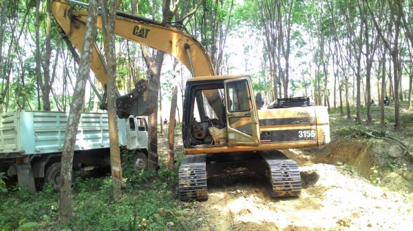 ขายรถแบคโฮ CAT 315 B ระบบไฟเต็ม ราคา 600000 ขายรถแบคโฮ CAT 315 B ระบบไฟเต็ม ราคา 600000