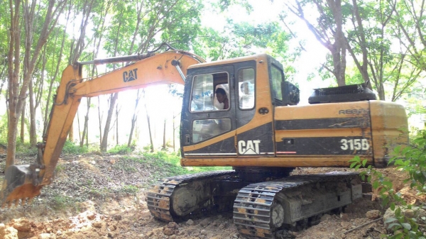 ขายรถแบคโฮ CAT 315 B ระบบไฟเต็ม ราคา 600000